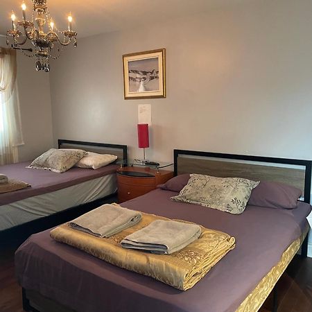 Self Service Small Breakfast, 2 Double Beds Private Room Montréal Exterior foto